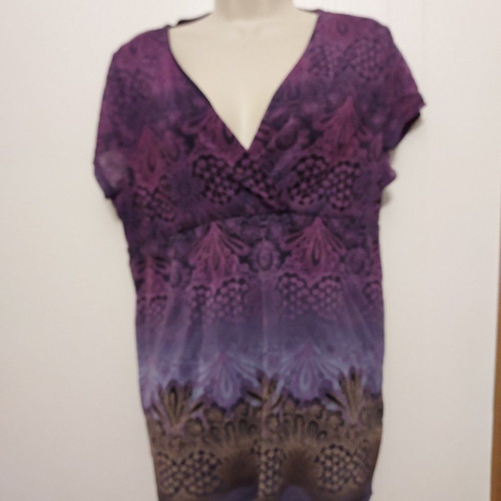 Liz Wear VGC 19 in from arm pit to arm pit